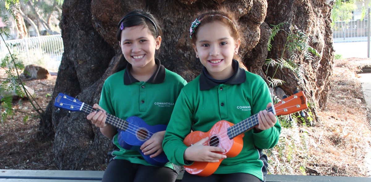 Students with ukuleles